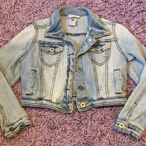 Total girl size Small vintage light wash jean jacket